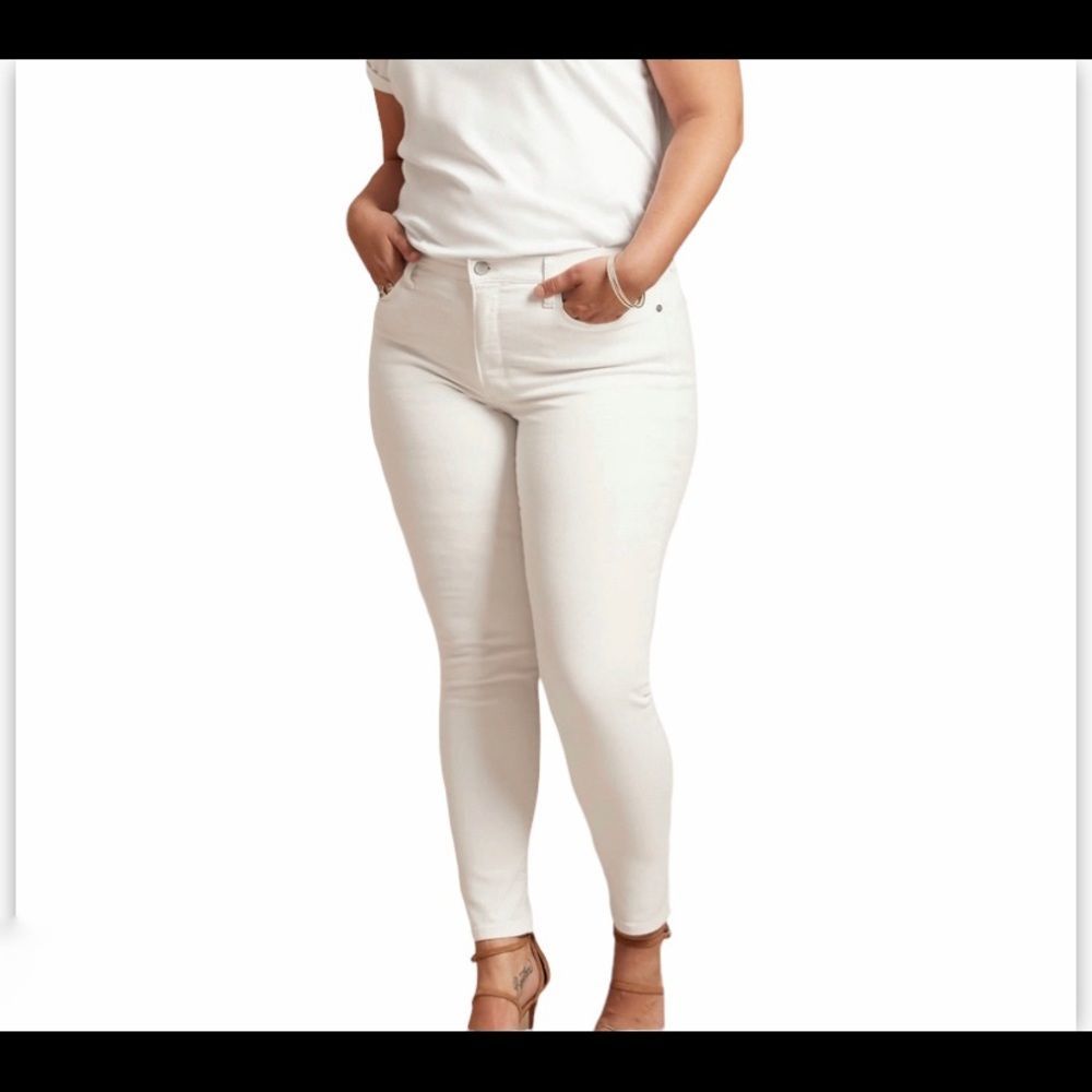 NWT Banana Republic Curvy Mid-Rise White Skinny Jean Size 18